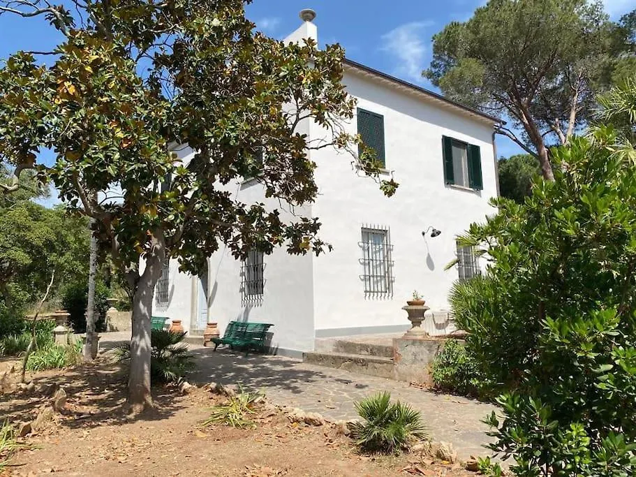 Villa Con Ampio Giardino A Due Passi Dal Mare Sant'Anna